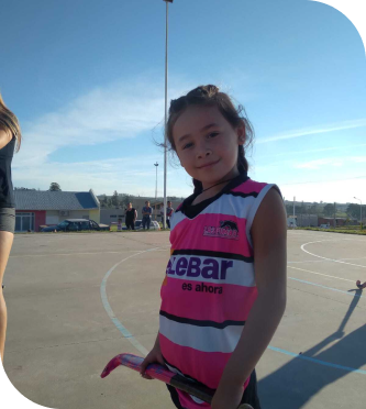 foto de una niña sonriendo